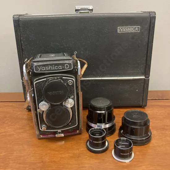 Yashica-D TLR Film Camera Yashikor 80mm f/3.5 Lens, Telephoto & Wideangle Lenses & Viewers, Leather Case, Hard Case